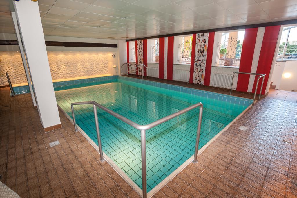 באד וויריסהופן Hotel Alpenhof מראה חיצוני תמונה