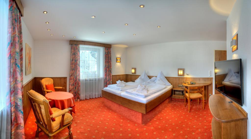 באד וויריסהופן Hotel Alpenhof מראה חיצוני תמונה