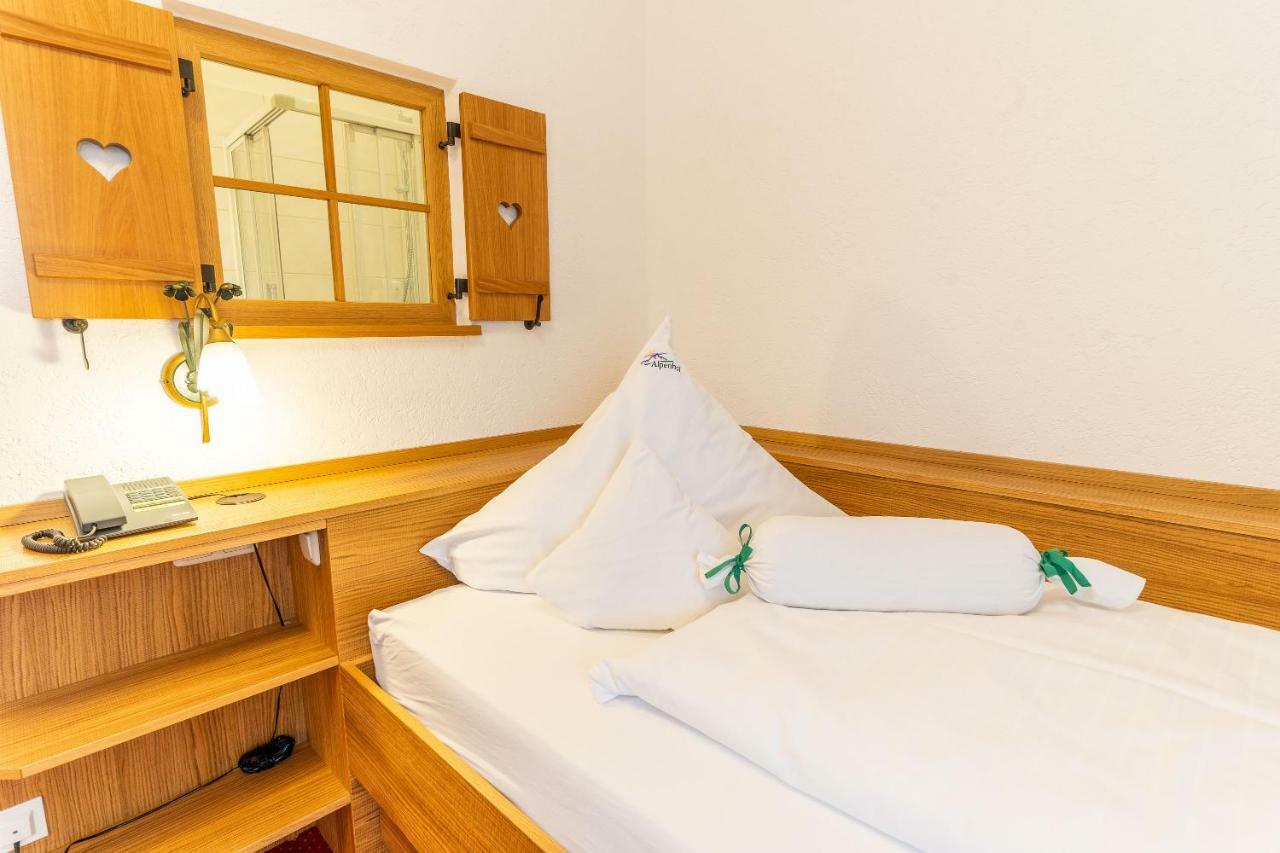 באד וויריסהופן Hotel Alpenhof מראה חיצוני תמונה