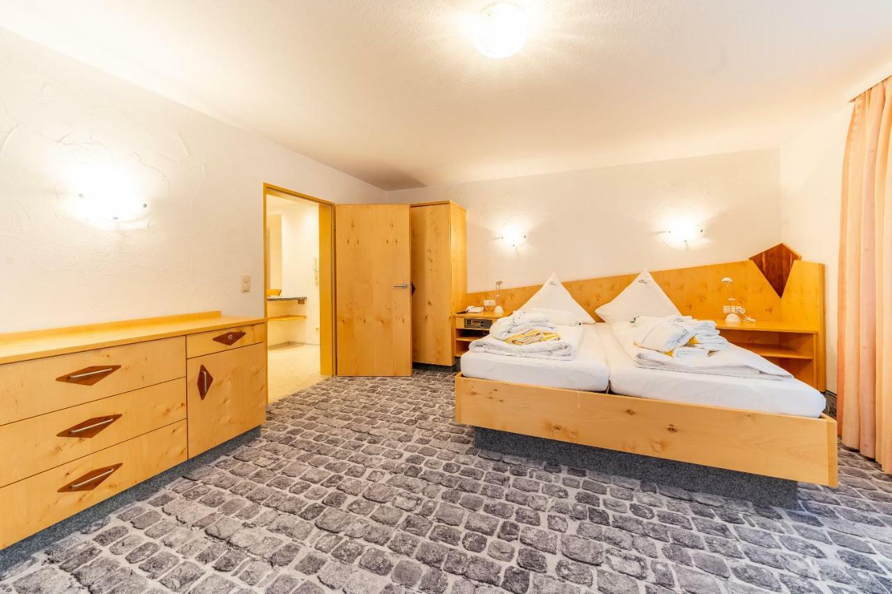 באד וויריסהופן Hotel Alpenhof מראה חיצוני תמונה